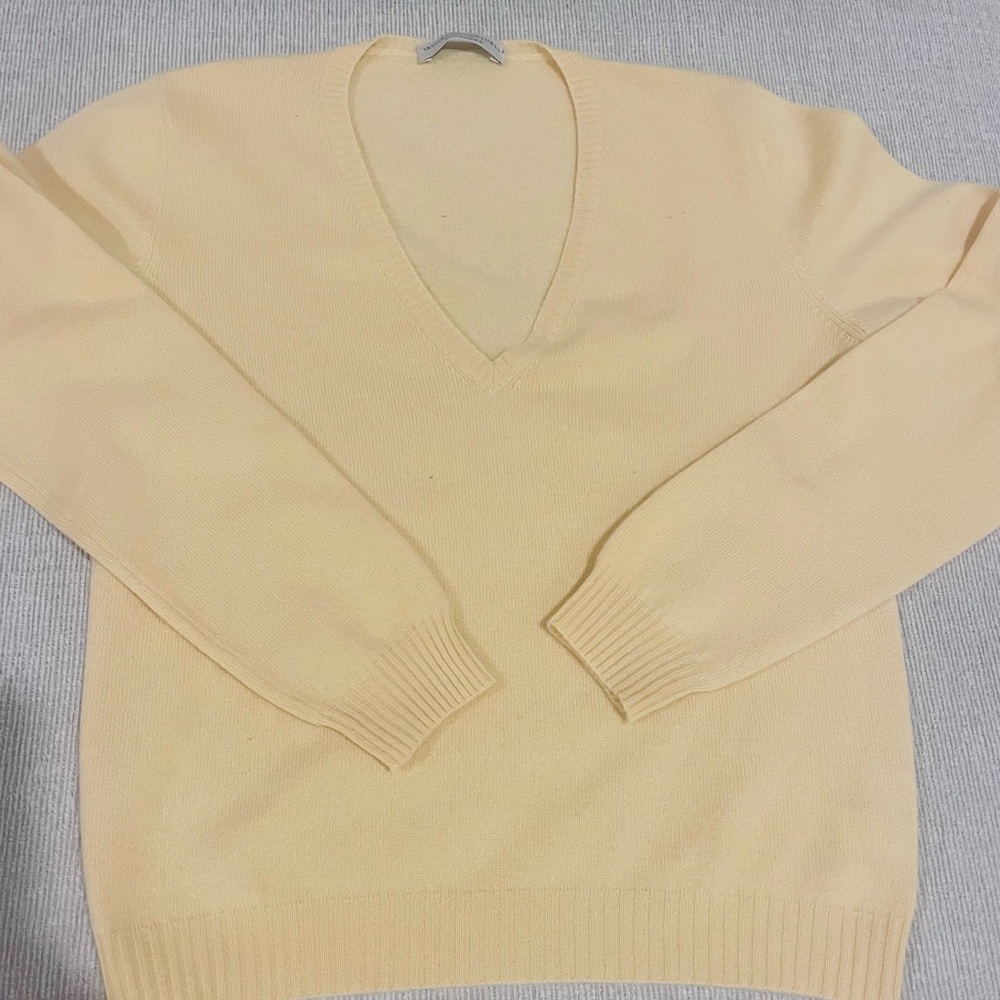 Brunello Cucinelli Yellow V-neck Cashmere Sweater S